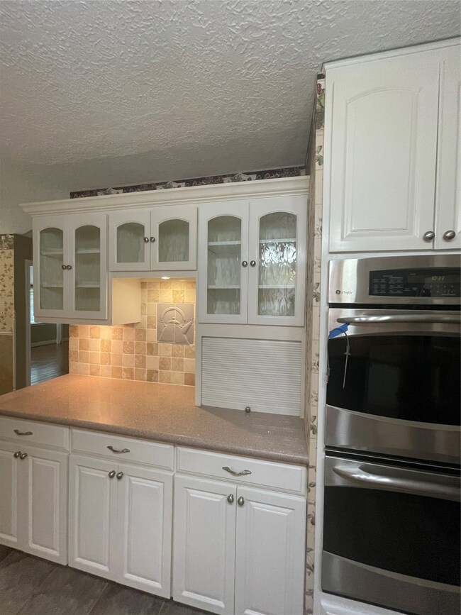 7546 Maple Tree Dr, Houston, TX 77088 - photo 5