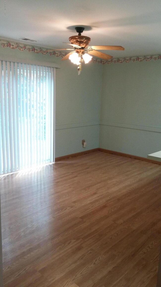 16 Morning Glory Ln, Whiting, NJ 08759 - photo 4