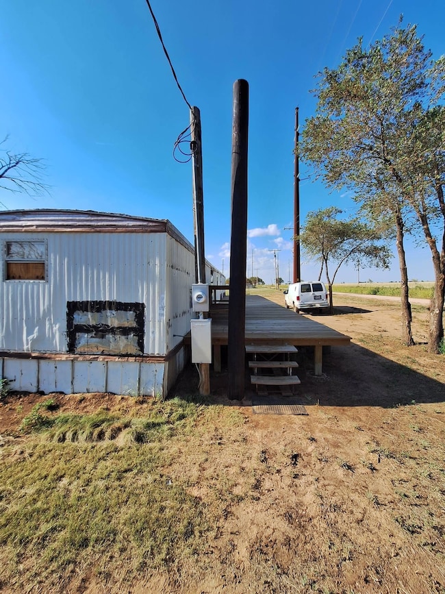 615 E 9th St, Hale Center, TX 79041 - photo 3