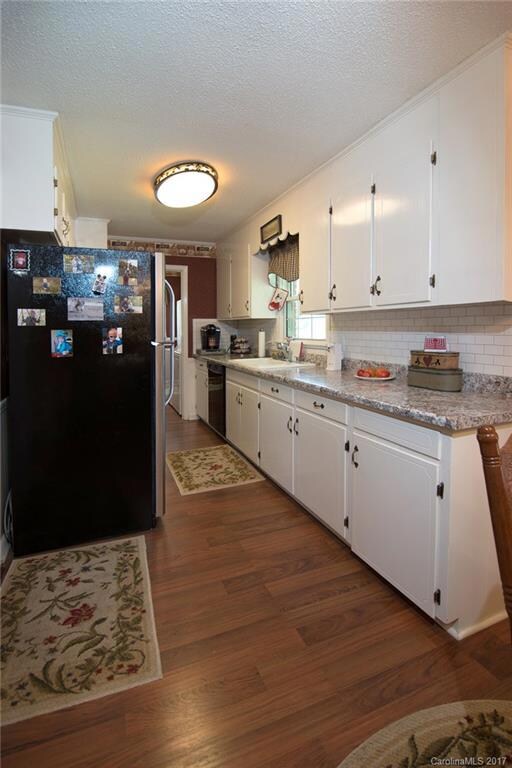 813 Valley St, Statesville, NC 28677 - photo 6