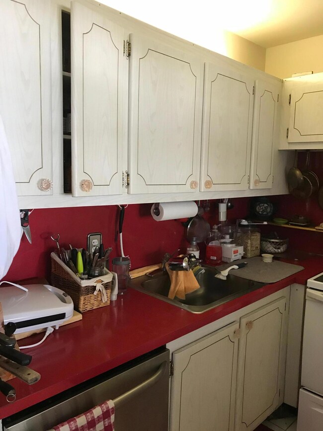 38 Windsor B, West Palm Beach, FL 33417 - photo 7