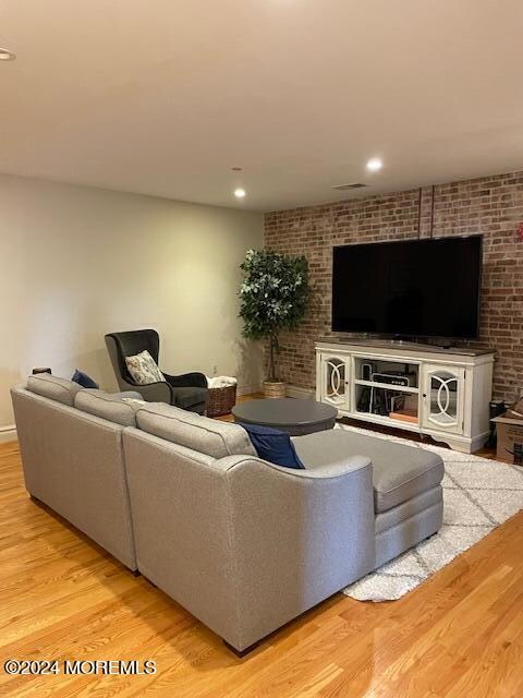 202 E Front Street Living space