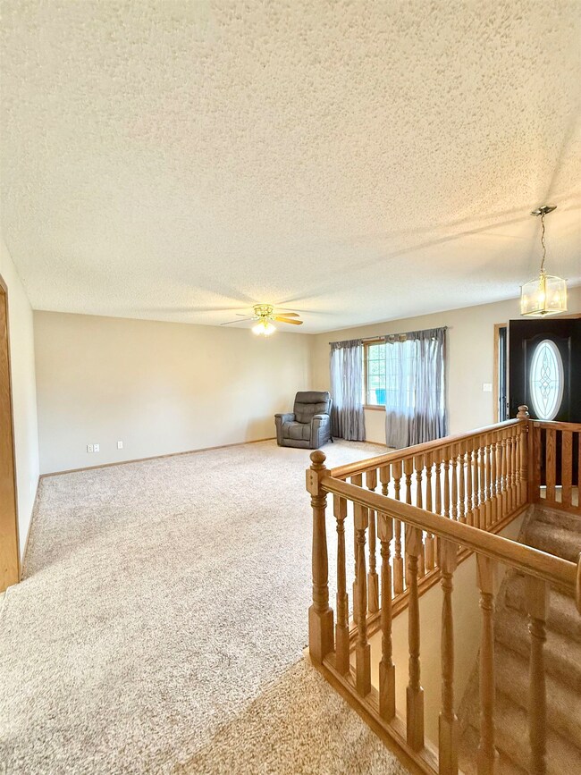 1519 E 44th St, Kearney, NE 68847 - photo 7
