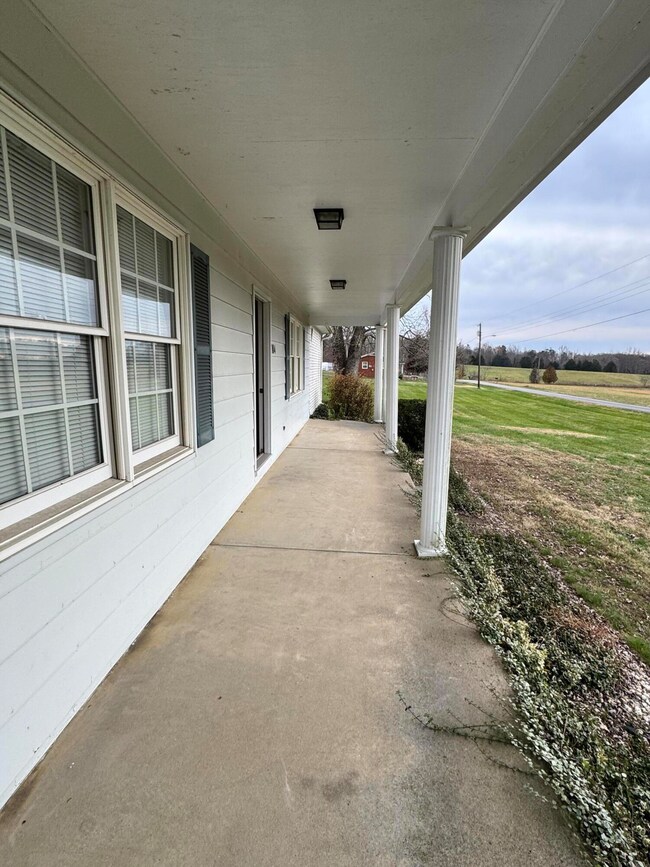 104 Cardinal Ln, Jamestown, KY 42629 - photo 7