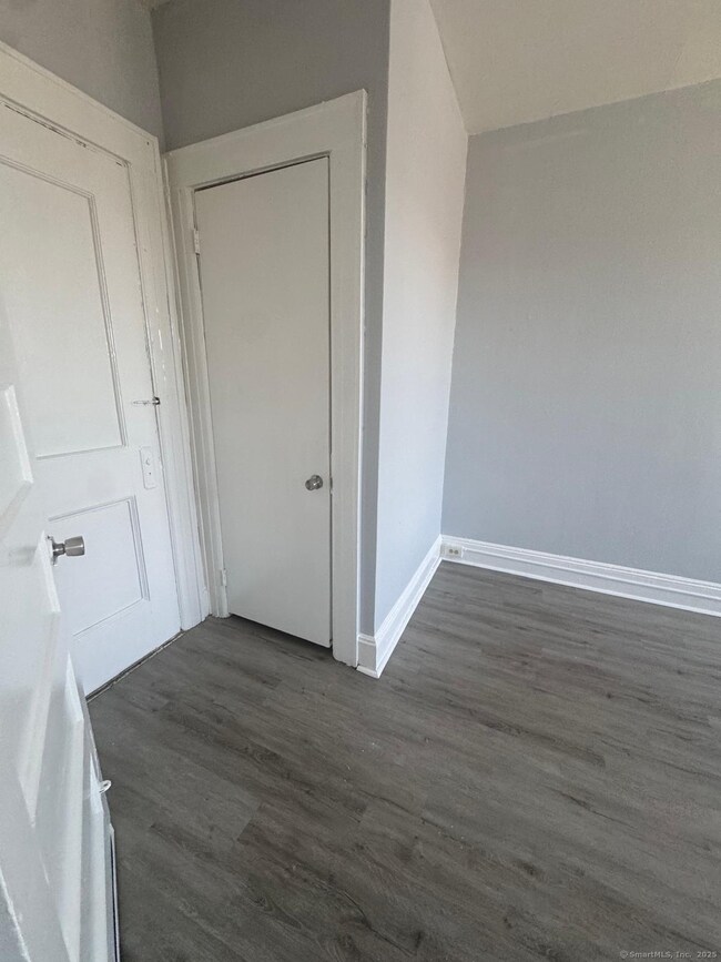 159 Charles St unit 11, Bridgeport, CT 06606 - photo 6