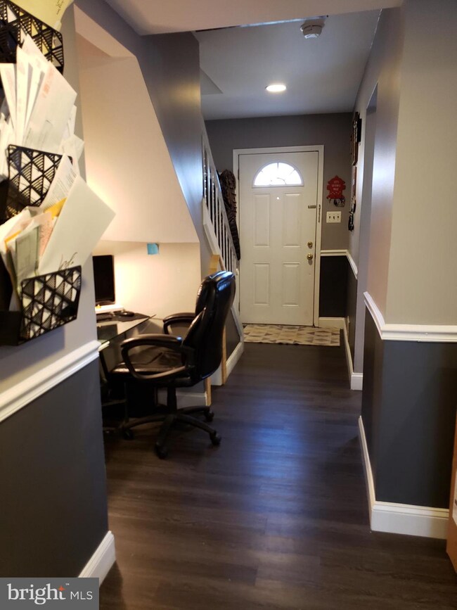 2918 Williamsburg Ct, Woodbridge, VA 22191 - photo 6