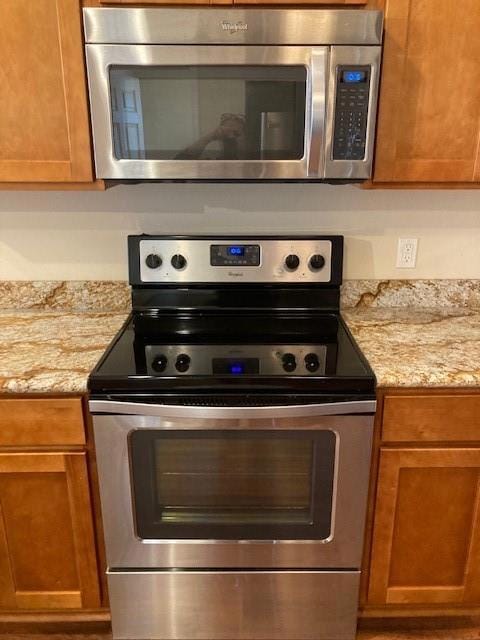 Lovely stainless steel appliances, including dishw
