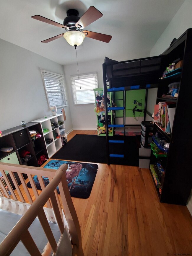 20 Chestnut Ct, Rensselaer, NY 12144 - photo 2