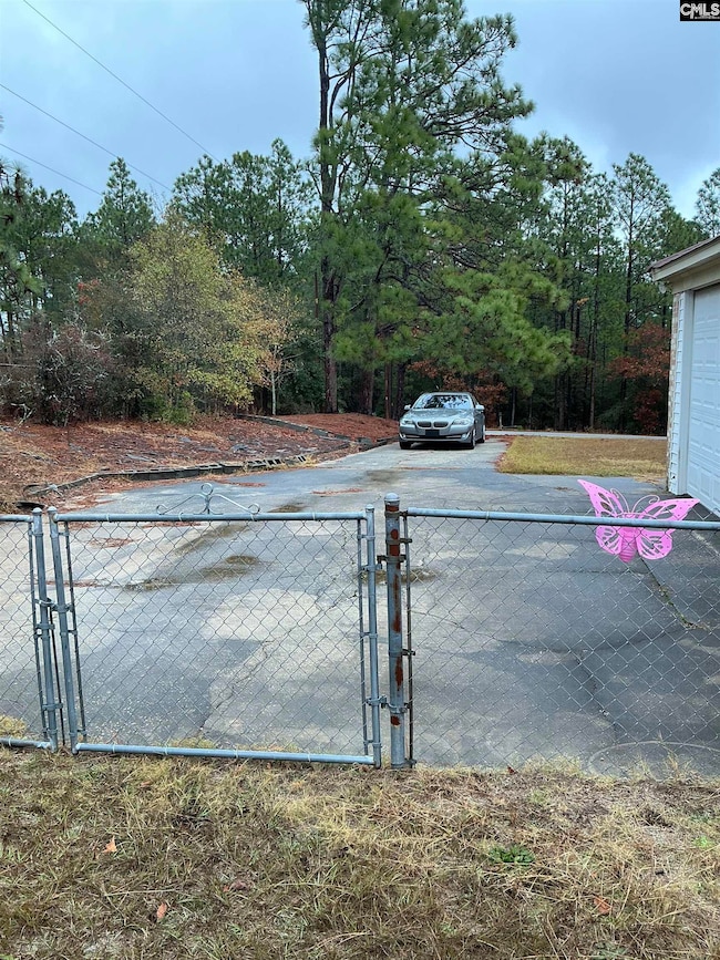 586 Beverly Hills Rd, Camden, SC 29020 - photo 7