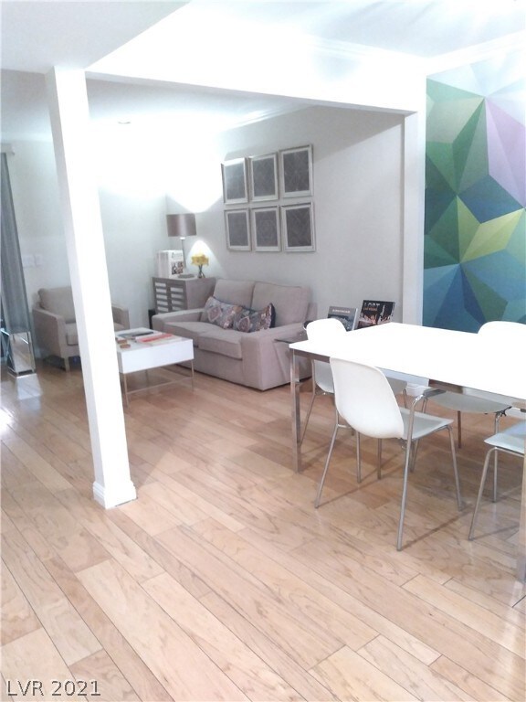 Kitchen area
