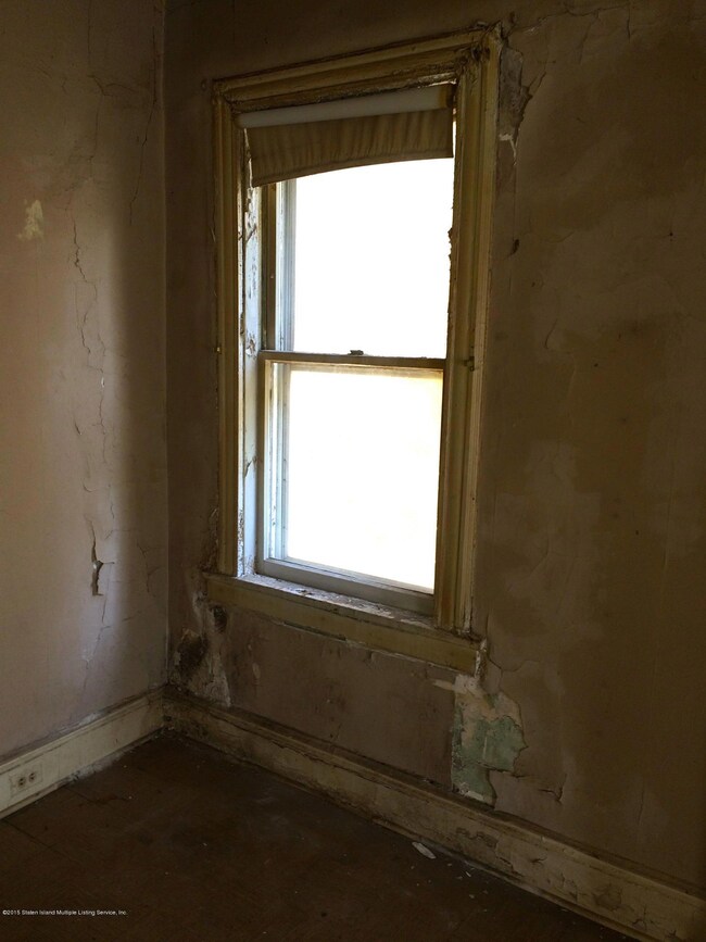 3217 Richmond Rd, Staten Island, NY 10306 - photo 2