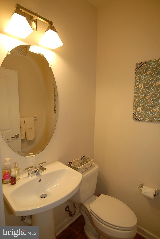 The Westlee unit 228, Arlington, VA 22213 - photo 7