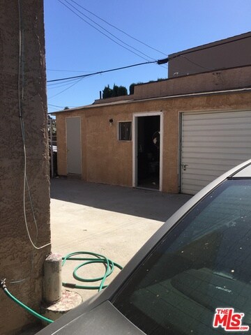 Storage adj to Garage