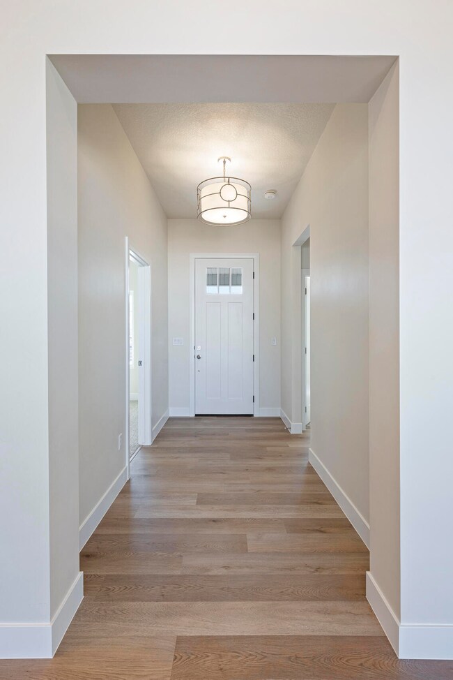 1135 E 4240 N