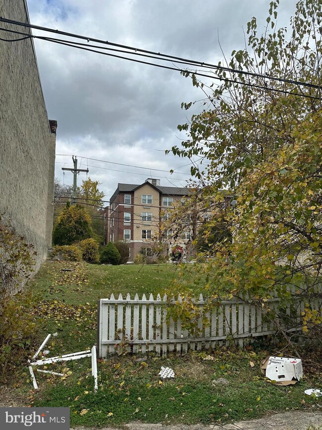 5728 Kemble Ave, Philadelphia, PA 19141 - photo 3