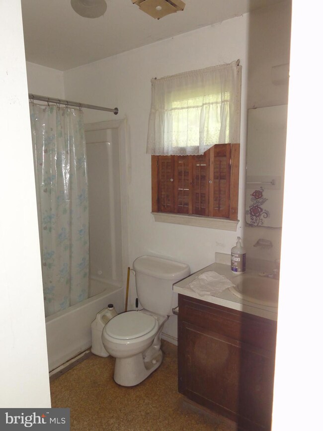 18364 Silcott Springs Rd, Purcellville, VA 20132 - photo 6