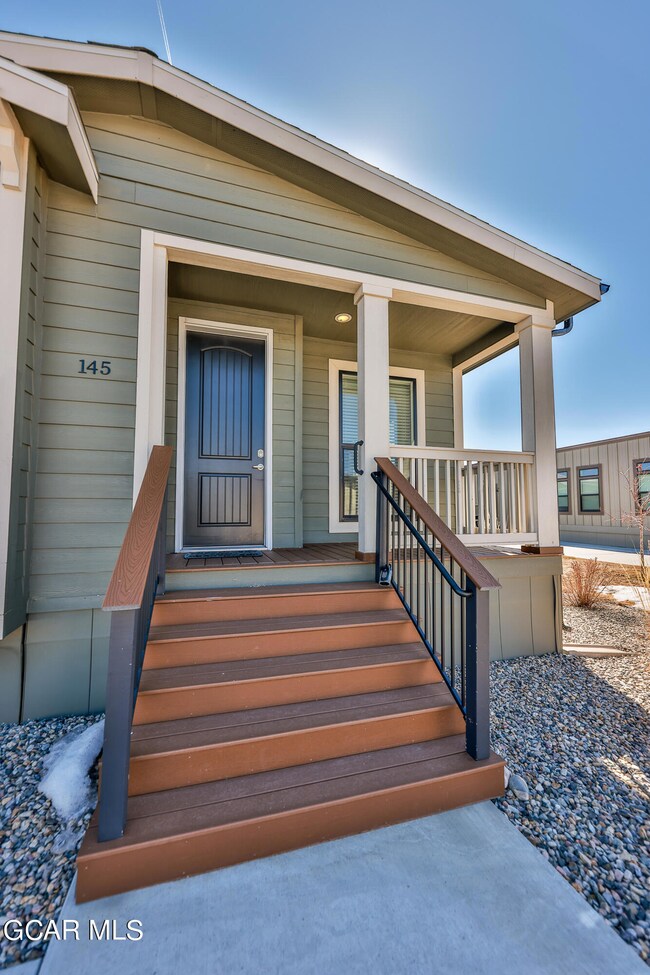 145ELLINGWOOD_SM-5