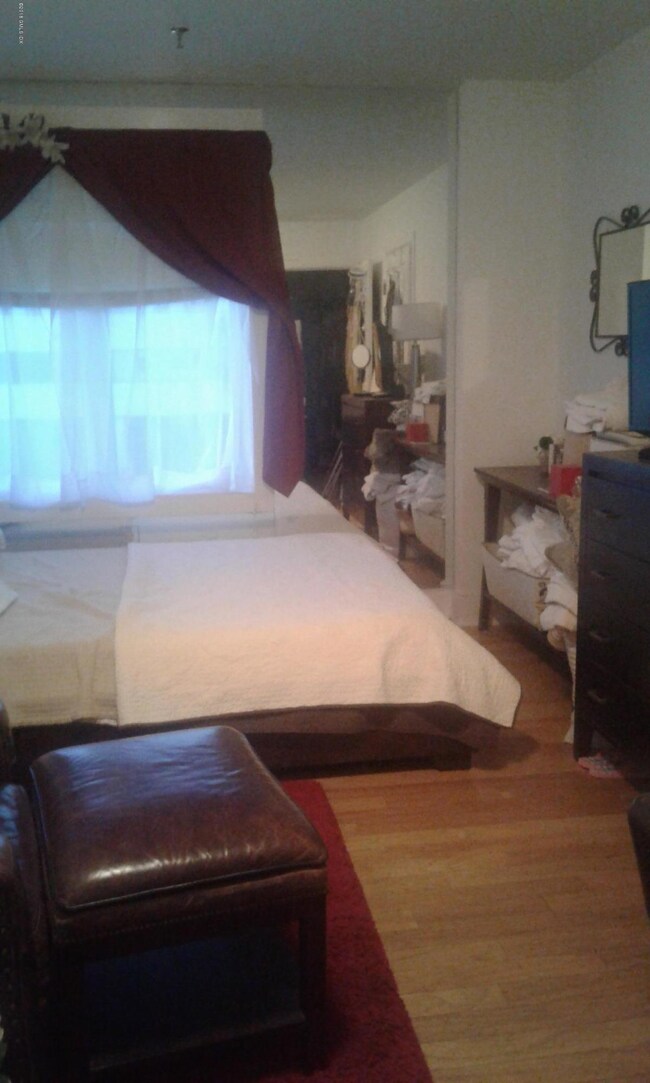 4 Lewis St unit 3rd Floor D, Greenwich, CT 06830 - photo 3