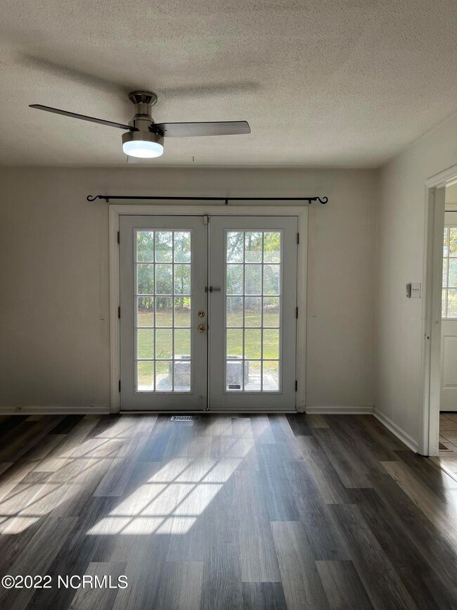 2512 Country Club Rd, Jacksonville, NC 28546 - photo 7