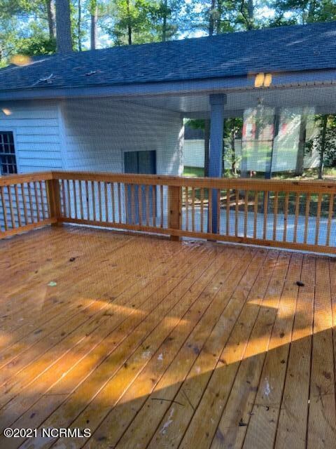 Opossum Trot Deck Area