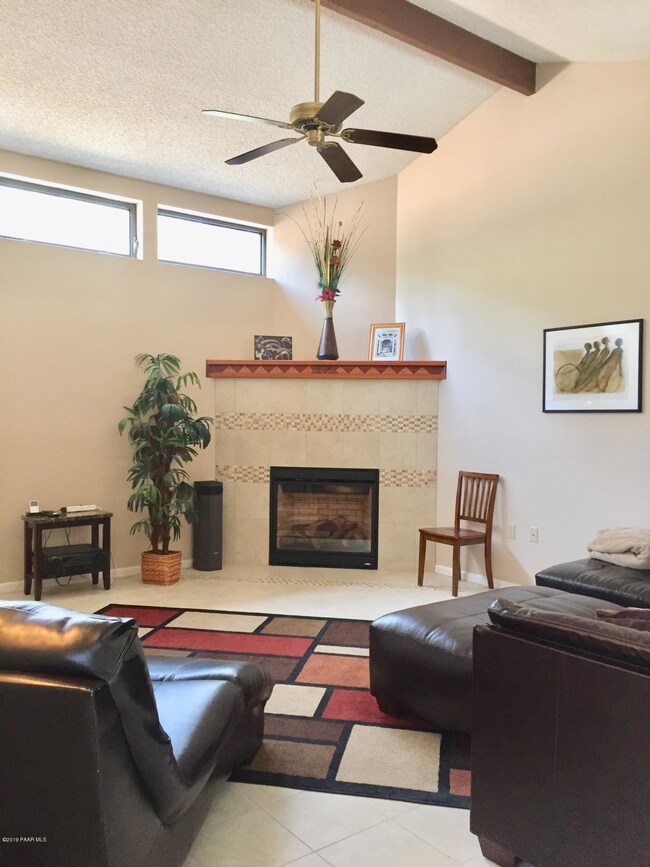 1453 Coyote Living Rm2