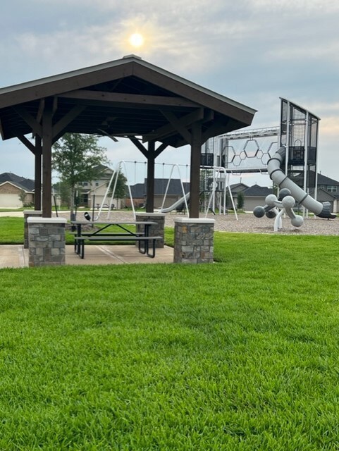 24130 Maple Turn Ln, Hockley, TX 77447 - photo 5