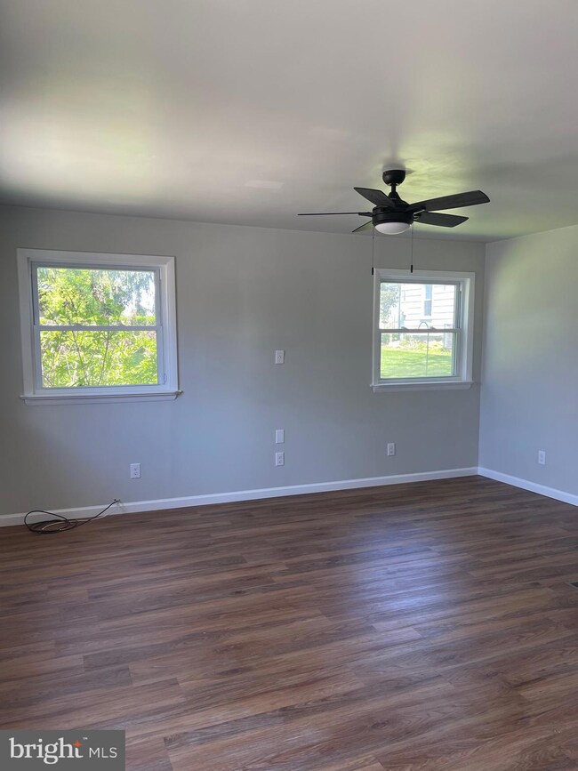 10 Hedgewood Ave, Ronks, PA 17572 - photo 2