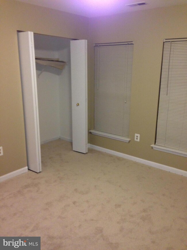 18825 Sparkling Water Dr, Germantown, MD 20874 - photo 7