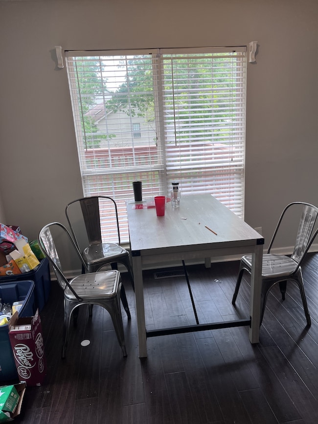Eat-in area of kitchen overlooking back deck