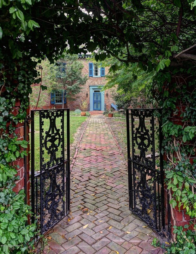 1212 Castlewood Ave, Louisville, KY 40204 - photo 5