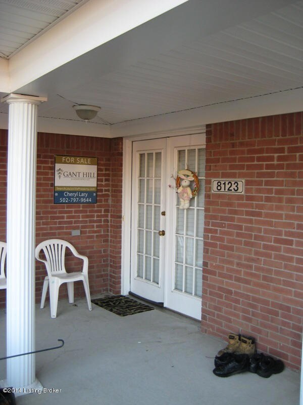 8123 Arthur Goins Blvd unit 8123, Louisville, KY 40228 - photo 2