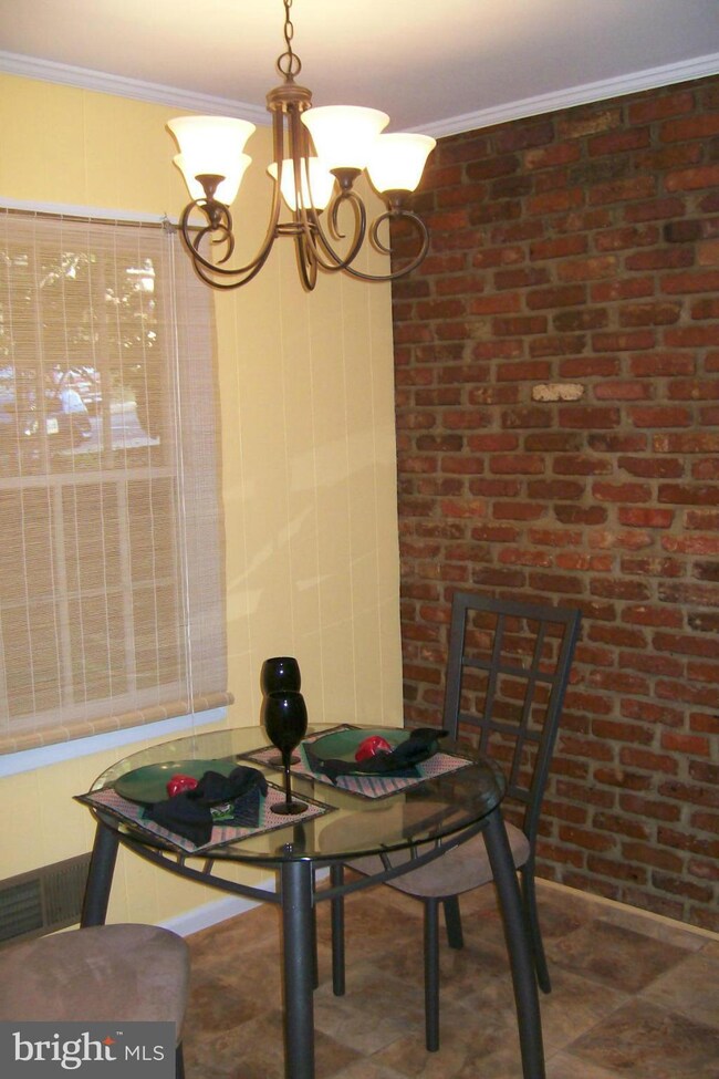 5914 Prince James Dr unit 76, Springfield, VA 22152 - photo 3