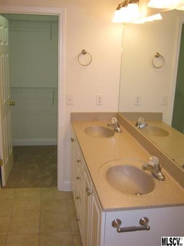 Master Vanity
