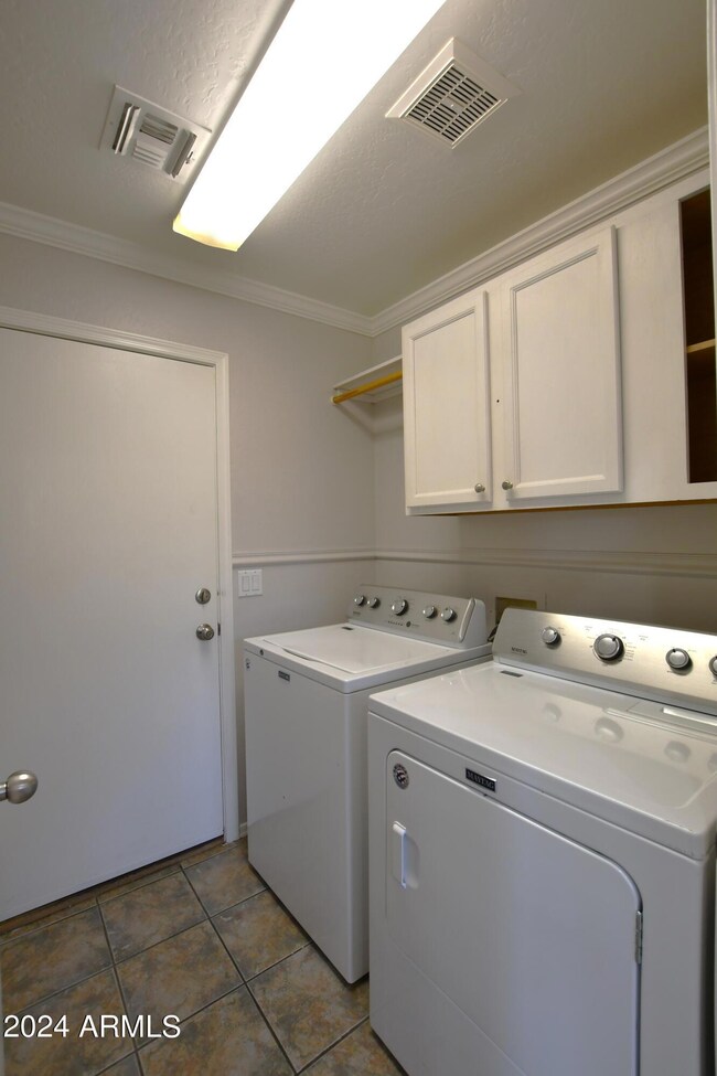 9244 E Kiowa Ave, Mesa, AZ 85209 - photo 7