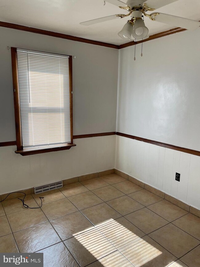 213 W Ayre St, Wilmington, DE 19804 - photo 4