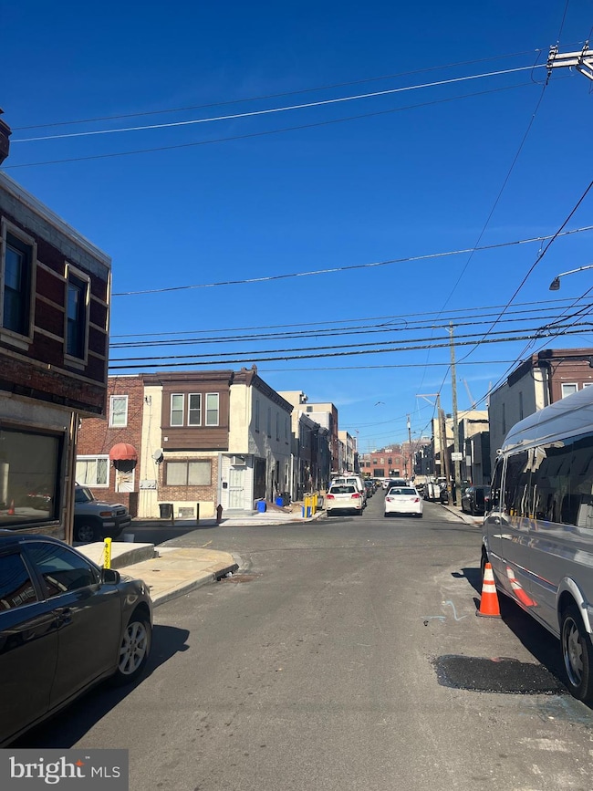 1302 06 S Harmony St, Philadelphia, PA 19146 - photo 4