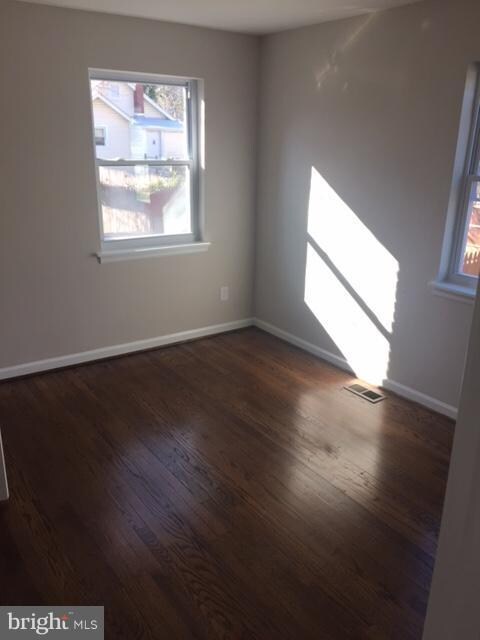 907 Larchmont Ave, Capitol Heights, MD 20743 - photo 5