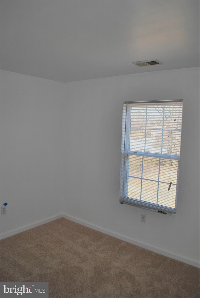 1023 Cypresstree Dr, Capitol Heights, MD 20743 - photo 7