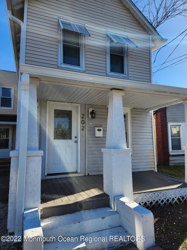 202 Ridge Ave, Neptune, NJ 07753 - photo 3