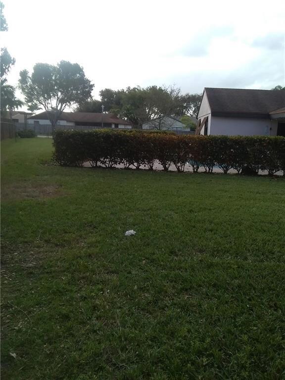 11698 SW 50th St, Cooper City, FL 33330 - photo 5