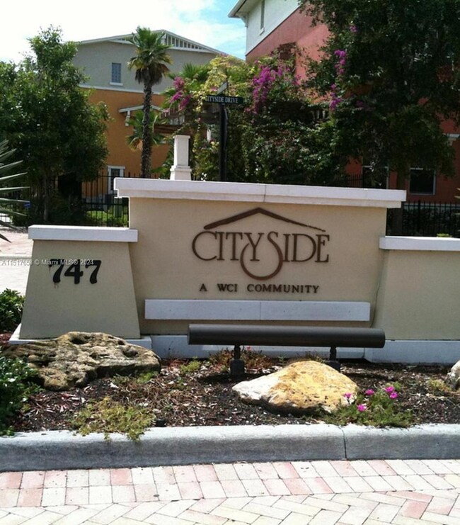 699 Corte Madera Ln unit 4, West Palm Beach, FL 33401 - photo 2