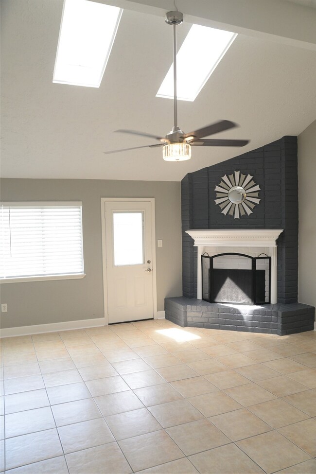 7407 Crystalglen Ln, Houston, TX 77095 - photo 6