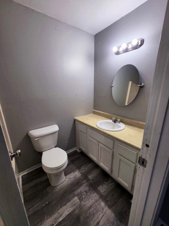 2120 W 30th Ave, Pine Bluff, AR 71603 - photo 5