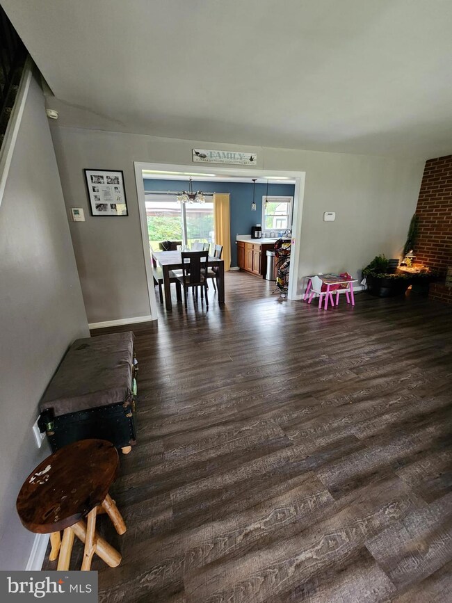 13117 Yorktown Dr, Bowie, MD 20715 - photo 3