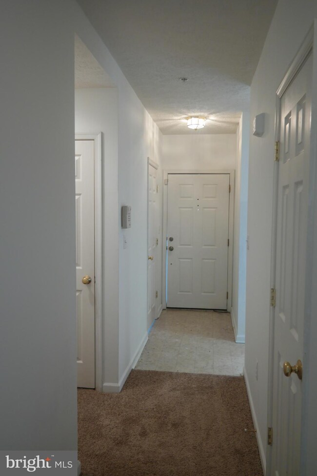 738 Heather Stone Loop unit 27, Glen Burnie, MD 21061 - photo 3