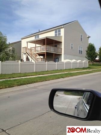 Enjoy living on this lovely walk-out walk close to parks, shopping, and schools.