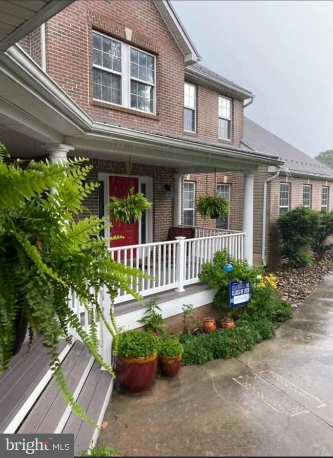 1094 Whitings Neck Rd, Martinsburg, WV 25404 - photo 5