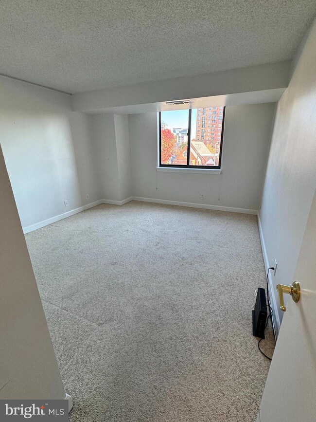 Tower Villas unit 104, Arlington, VA 22203 - photo 5