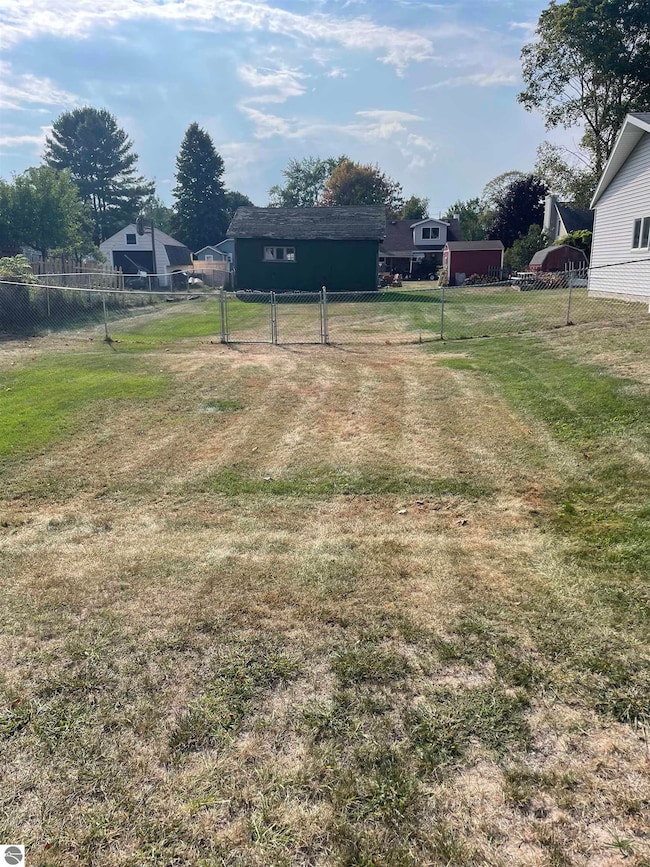 213 Alice St, East Tawas, MI 48730 - photo 3