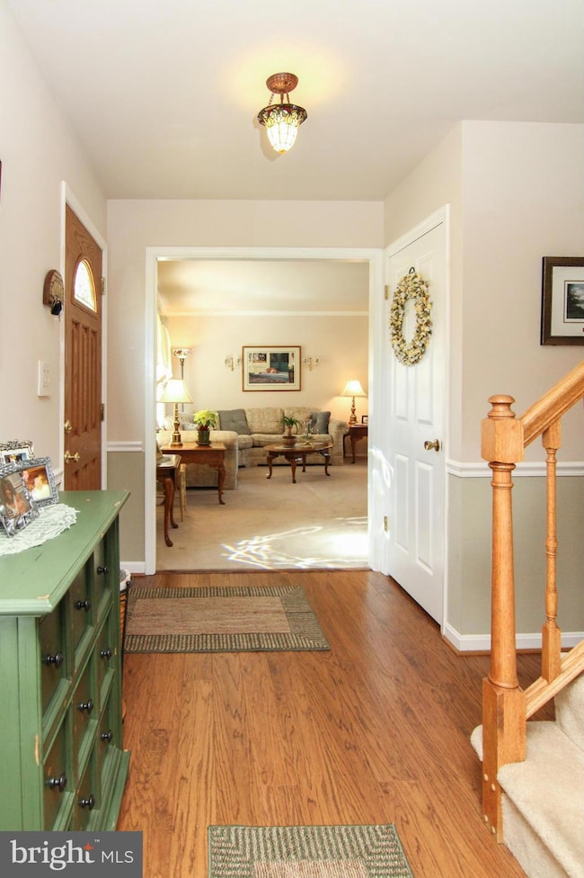 634 Tanglewood Dr, Sykesville, MD 21784 - photo 2